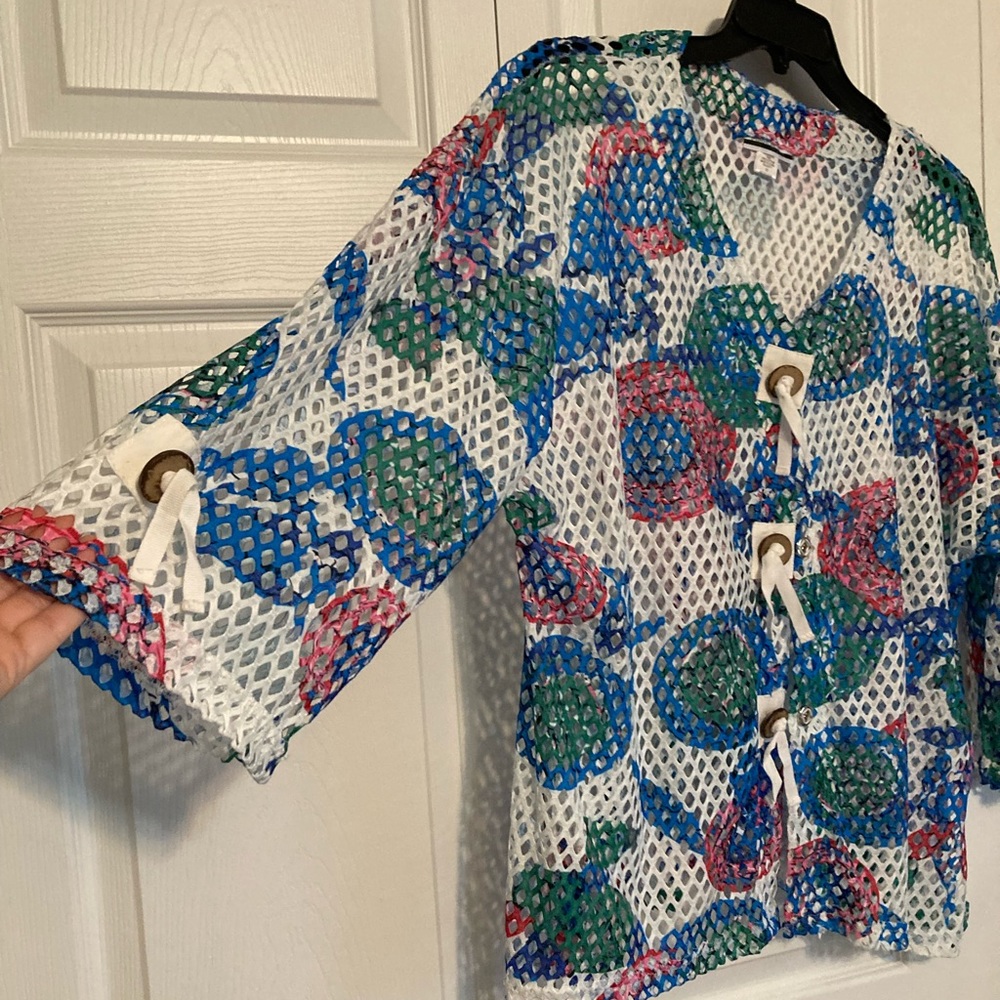 Open-weave Button Front Top - Picture 4 of 14